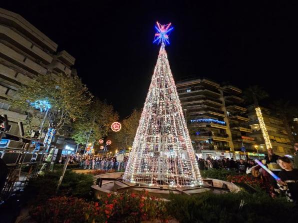 Espectacle de música i color de l'arbre de Nadal de Salou cada dia