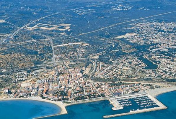 L'Hospitalet pone en marcha una campaña para regularizar y promover las viviendas de uso turístico